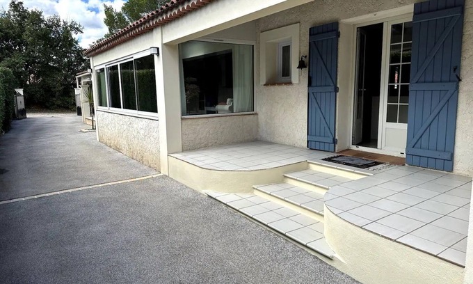 Forcalqueiret Villa | Villa de Charme En Provence