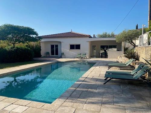 Poulx House | Villa de Pullis