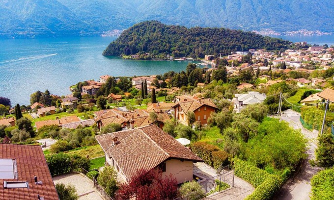 Azzano Apartment | Villa degli Angeli - by MyHomeInComo
