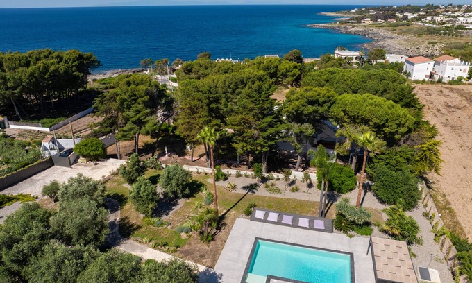 Marina di Pulsano Villa | Villa degli ulivi salento design resort on the sea of puglia