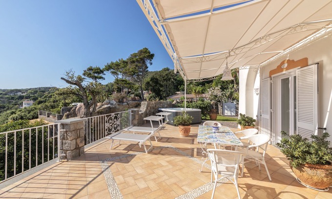 Forio Villa | Villa dei lecci Indaco - Luxury villa on the sea with private jacuzzi