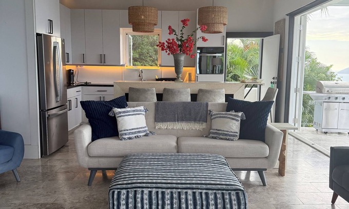 Belmont Villa | Villa Del Mar, 5 bed 5 bath in Belmont Estates, near Longbay & Smugglers cove.