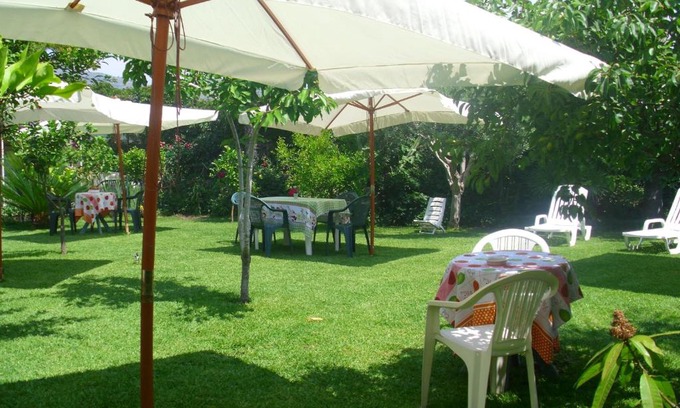 Fiumefreddo di Sicilia Bed & Breakfast | Villa delle Vacanze