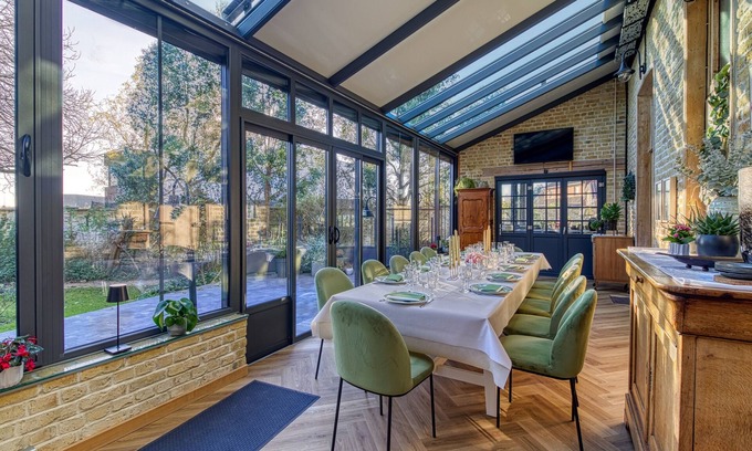Bourbourg House | Villa des Berges - 7 Chambres et 6 Salles de bain