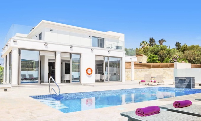 Peyia Town Villa | Villa Diamanti by Villa Plus