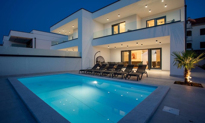 Klimno Villa | Villa Diva with heated pool and Seaview