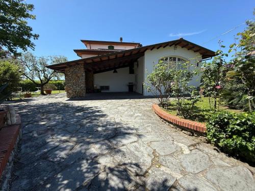 Castelnuovo Magra Villa | Villa Dolce Vita - Luxury