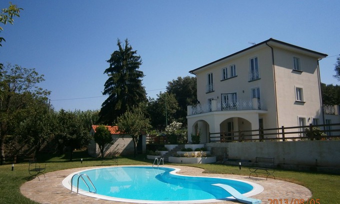 Vallo della Lucania House | Villa Don Agostino with swimming pool surrounded by greenery