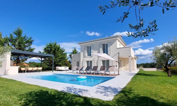 Vizinada Villa | Villa Eden Hill