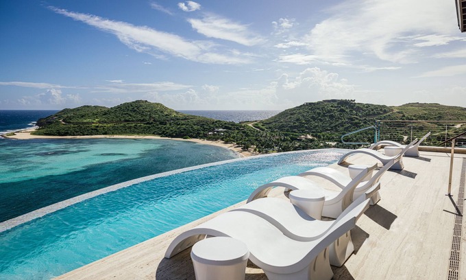 North Sound Villa | Villa Edge of Paradise by Fantasia Villas