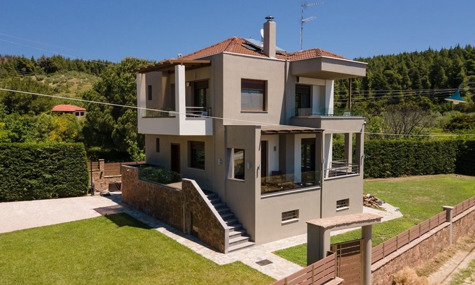 Paradhisos Villa | Villa Efmaria by TravelPro Services
