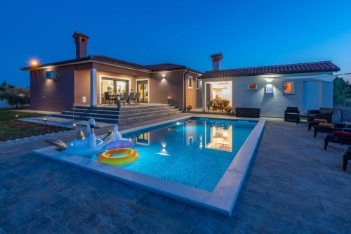 Topid House | Villa Elin, a captivating Mediterranean holiday haven