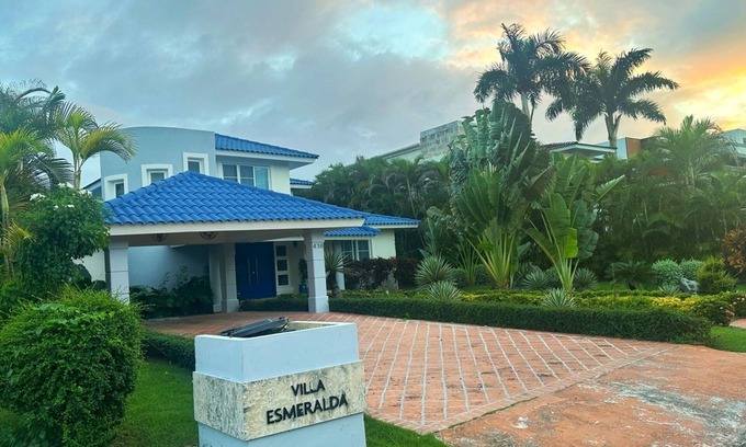 Playa Bibijagua Villa | Villa Esmeralda Cocotal Golf & Country Club