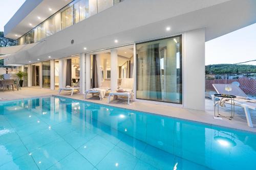 Cove Basina (Jelsa) Villa | Villa Estate Da Noi