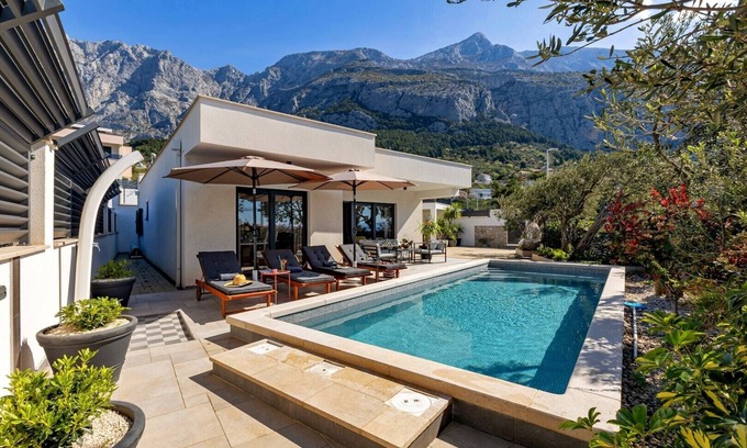 Zelenka Villa | Villa Festina Lente in Makarska, heated pool