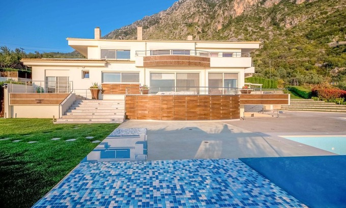 Diasella Resort | Villa Firai - Four Bedroom Resort, Sleeps 8