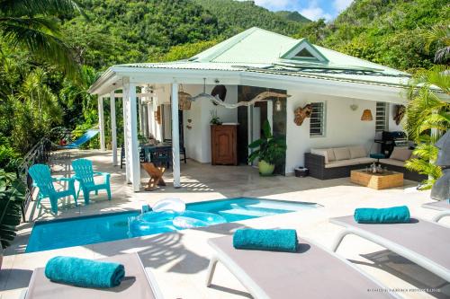 Orient Bay Bed & Breakfast | Villa Fleur de Pirate