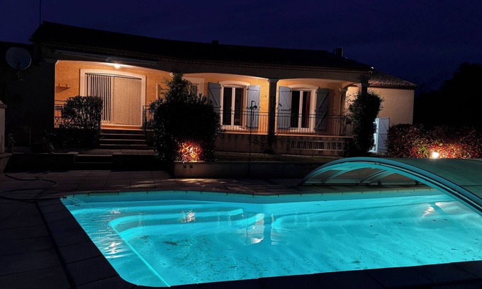 Garrigues-Sainte-Eulalie Villa | villa avec piscine pour 4 personne. Dans un petit village dans le sud de la FR.
