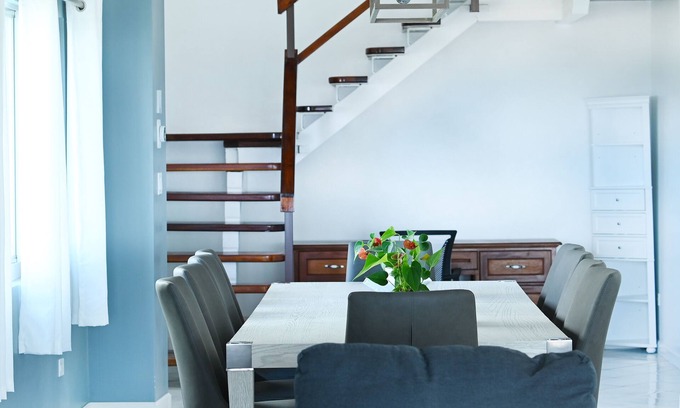 Rosendal House | Villa Francisca – Stylishly Remodeled 3-Bedroom Executive Villa with Ocean Views