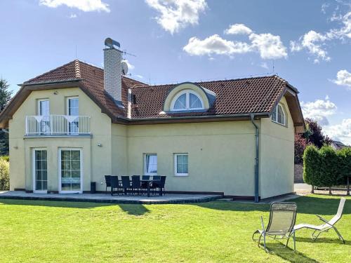Dolni Chabry Villa | Villa Garden & Terrace Villa by Interhome