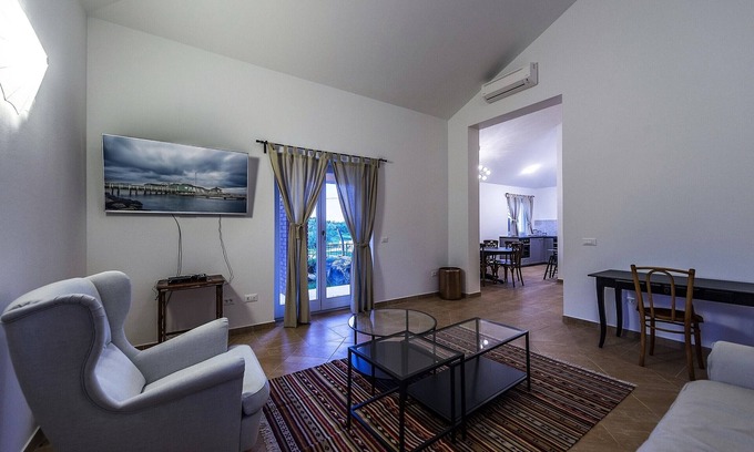 Farini Villa | Villa Gardenia represents an ideal combination of comfort, privacy, home warmth