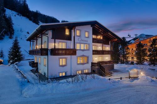 Selva di Val Gardena Apartment | Villa Genziana
