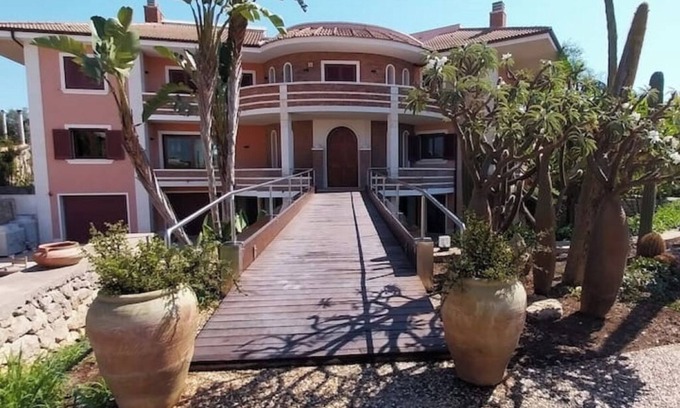Tiche Bed & Breakfast | Villa Giulia - Sea Wave