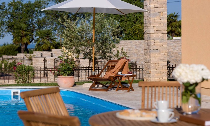Vardica House | Villa Griota by Interhome