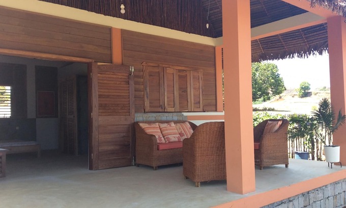 Ambondrona House | Villa Haingo Resort Attitude