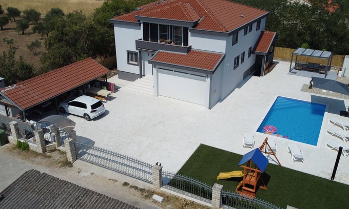 Zemunik Donji Villa | Villa Heaven