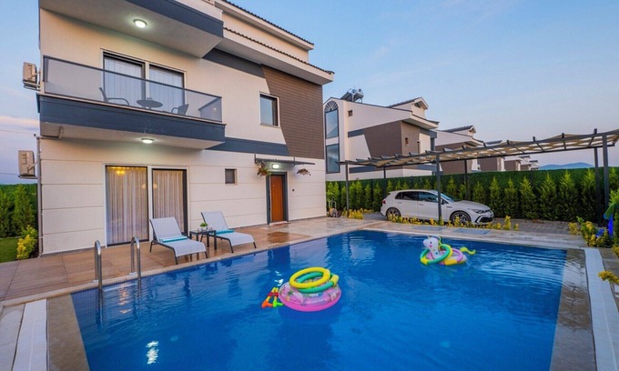Ciftlik Villa | Villa HK Serenity-Luxury villa with private pool close to the beach