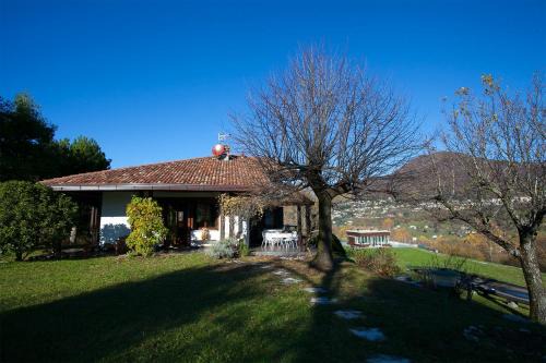 Cerano d'Intelvi Villa | Villa Il Castagno