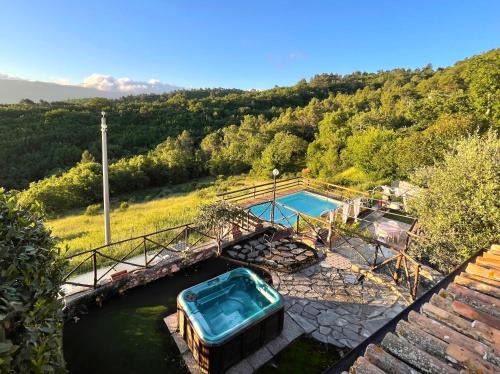 Montelirossi House | Villa immersa nel verde