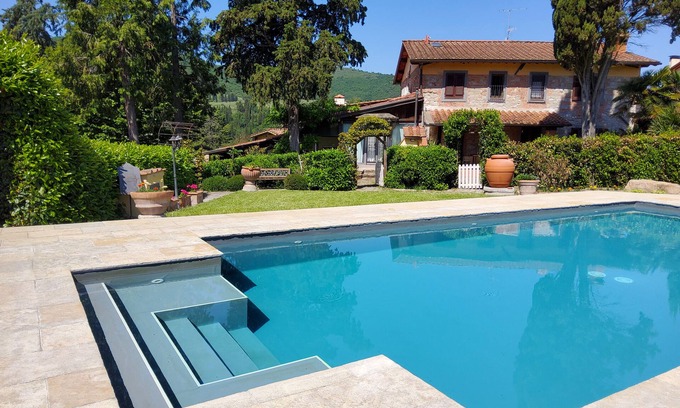 Rignano sull'Arno Villa | VILLA in FLORENTINE HILLS. 220+ EXCELLENT REVIEWS. 100% travelers recommend.