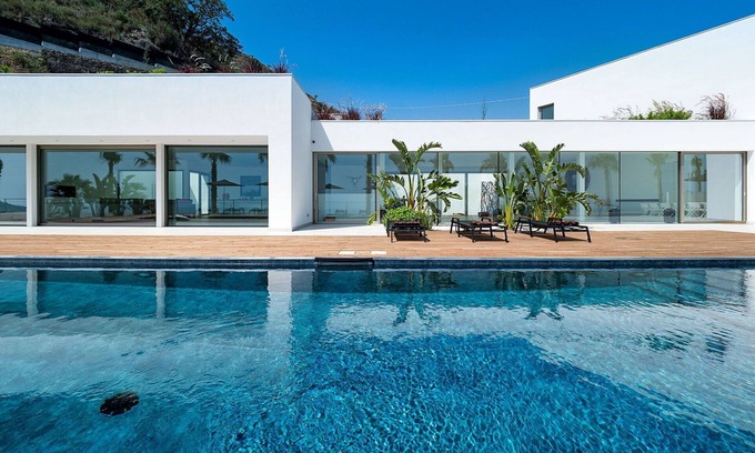 Letojanni Villa | Villa in Letojanni with 7 bedrooms sleeps 14