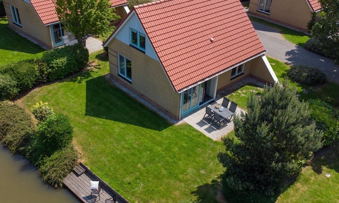 Andijk House | Villa in Medemblik near Waterfront