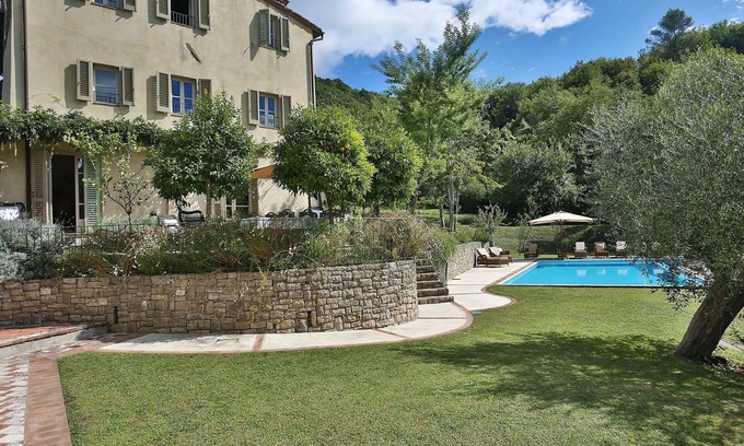 Vicopelago Villa | Villa in Piazzano with 6 bedrooms sleeps 10