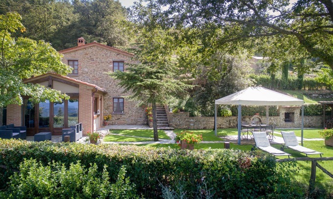 Pieve di Chio Villa | Villa in Poggioni with 3 bedrooms sleeps 6