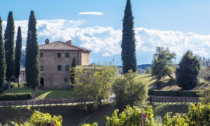 Gaiole in Chianti Villa | Villa in San Vincenti with 5 bedrooms sleeps 12
