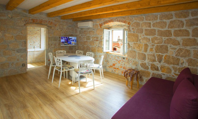 Split House | villa in Split old town, near Diocletian palace and promenade, villa Veli Varos