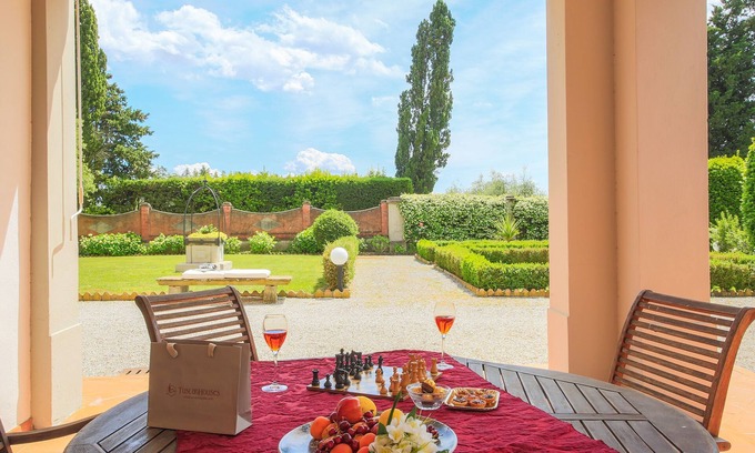 Pistoia Villa | Villa/Independent home in Pistoia with 6 bedrooms sleeps 14