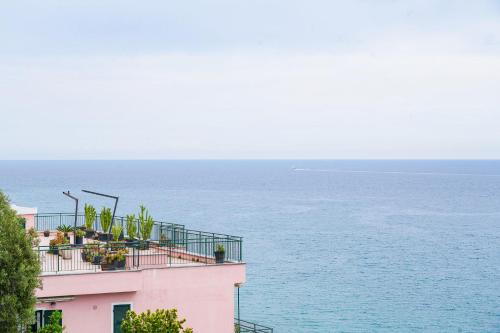 Borgio Verezzi Apartment | Villa Infinito Blu