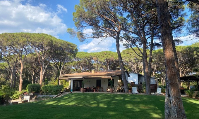 Roccamare Villa | Villa Isabel - A Modern Beach House wifi beach