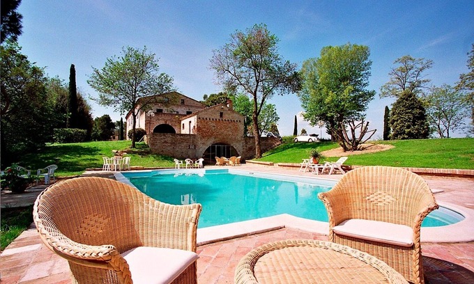 Rupoli Villa | Villa Montemaggiore in Colli al Metauro , Marche