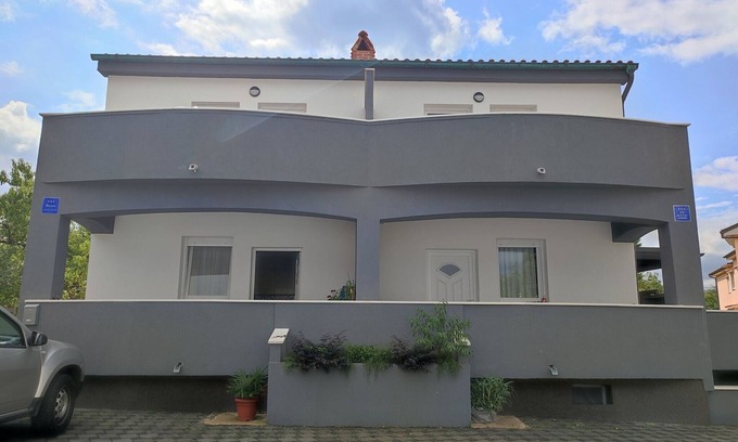 Soline Villa | Villa Ivka with Swimming Pool