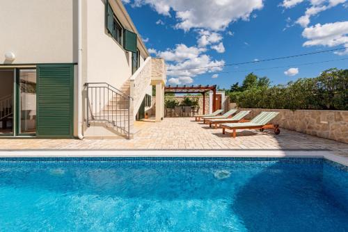 Vinjerac Villa | Villa Ivo ZadarVillas