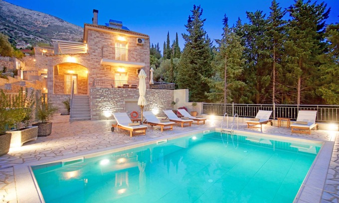 Logarata Villa | Villa Joanna by Villa Plus