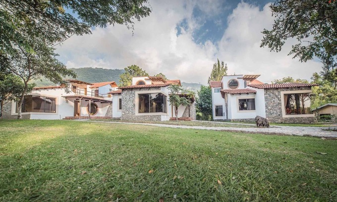 Panajachel Villa | VILLA JUCANYA 1, *100% SANITIZED*
