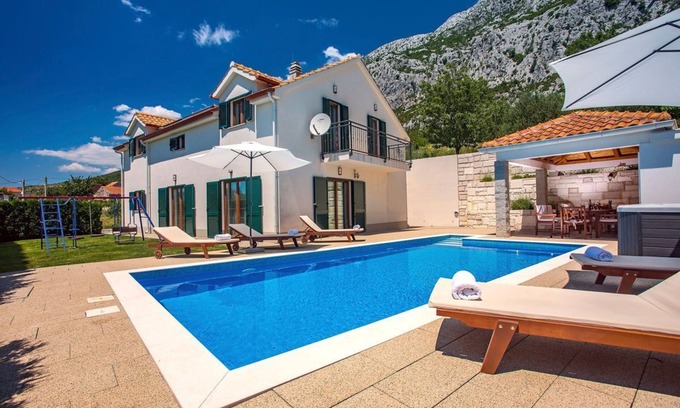 Gata Villa | Villa Kalma - Four Bedroom Villa, Sleeps 8