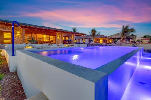 Kralendijk Villa | Villa Kas Très on the sea